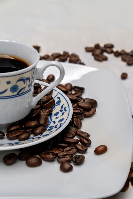 血圧が気になる方のコーヒーの選び方【機能性表示食品「ファインコーヒーW」も紹介】